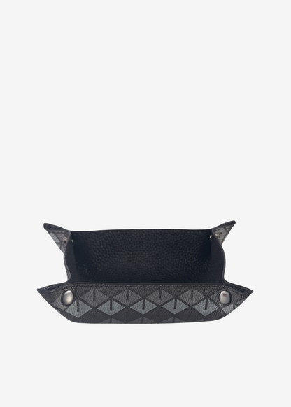 Tray