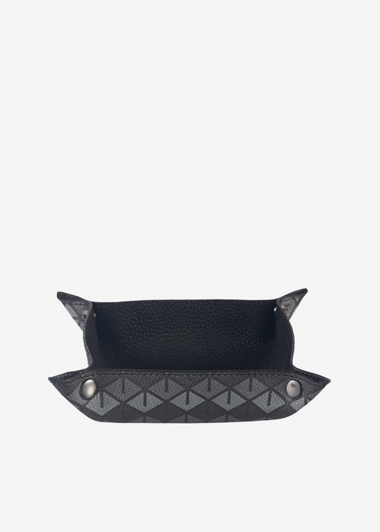 Tray