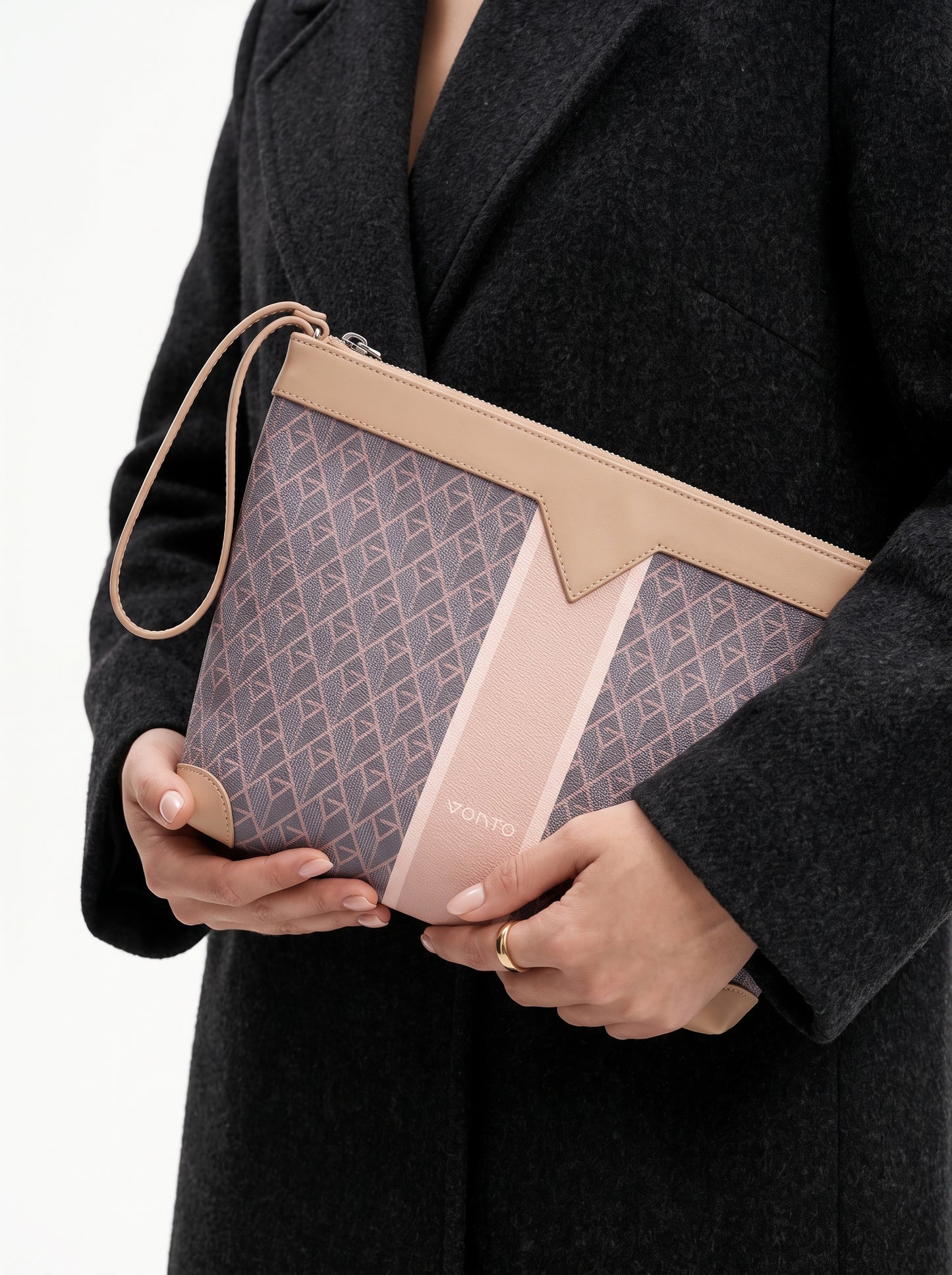 Elara Wristlet