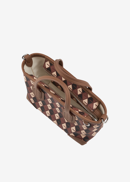 حقيبة حمل صغيرة